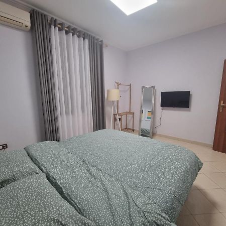 Glamorous Apartment In Tiranë Ngoại thất bức ảnh