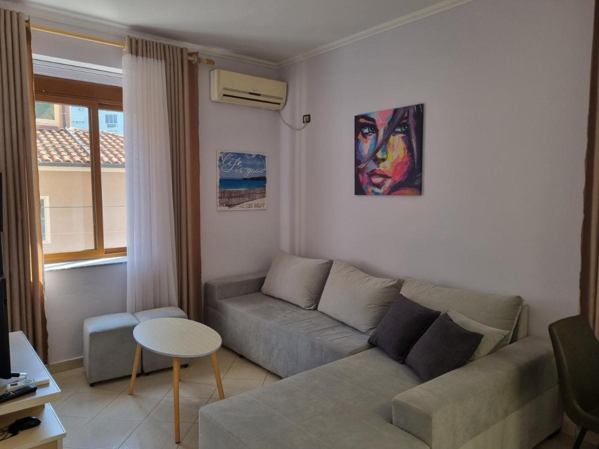 Glamorous Apartment In Tiranë Ngoại thất bức ảnh