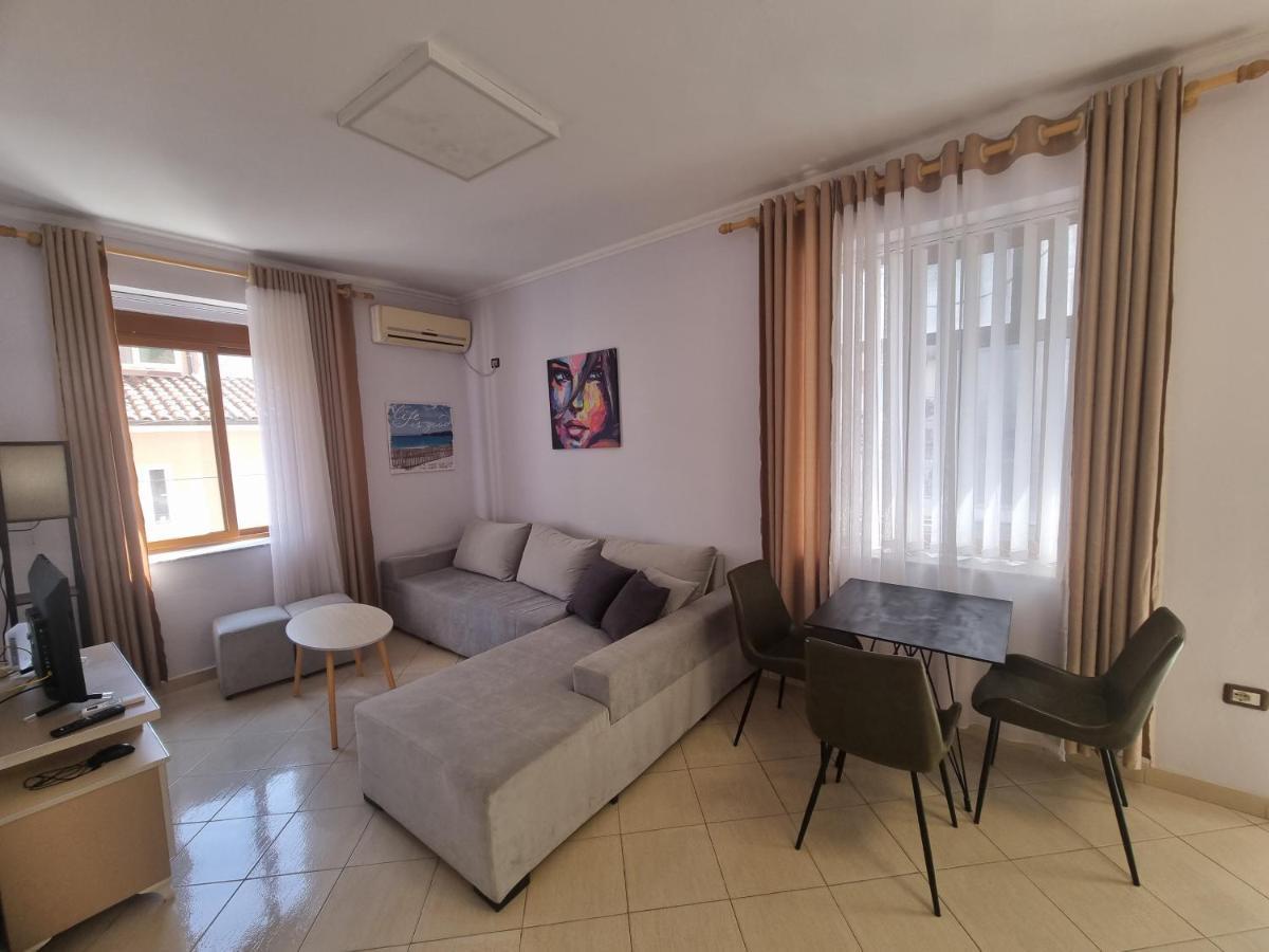 Glamorous Apartment In Tiranë Ngoại thất bức ảnh