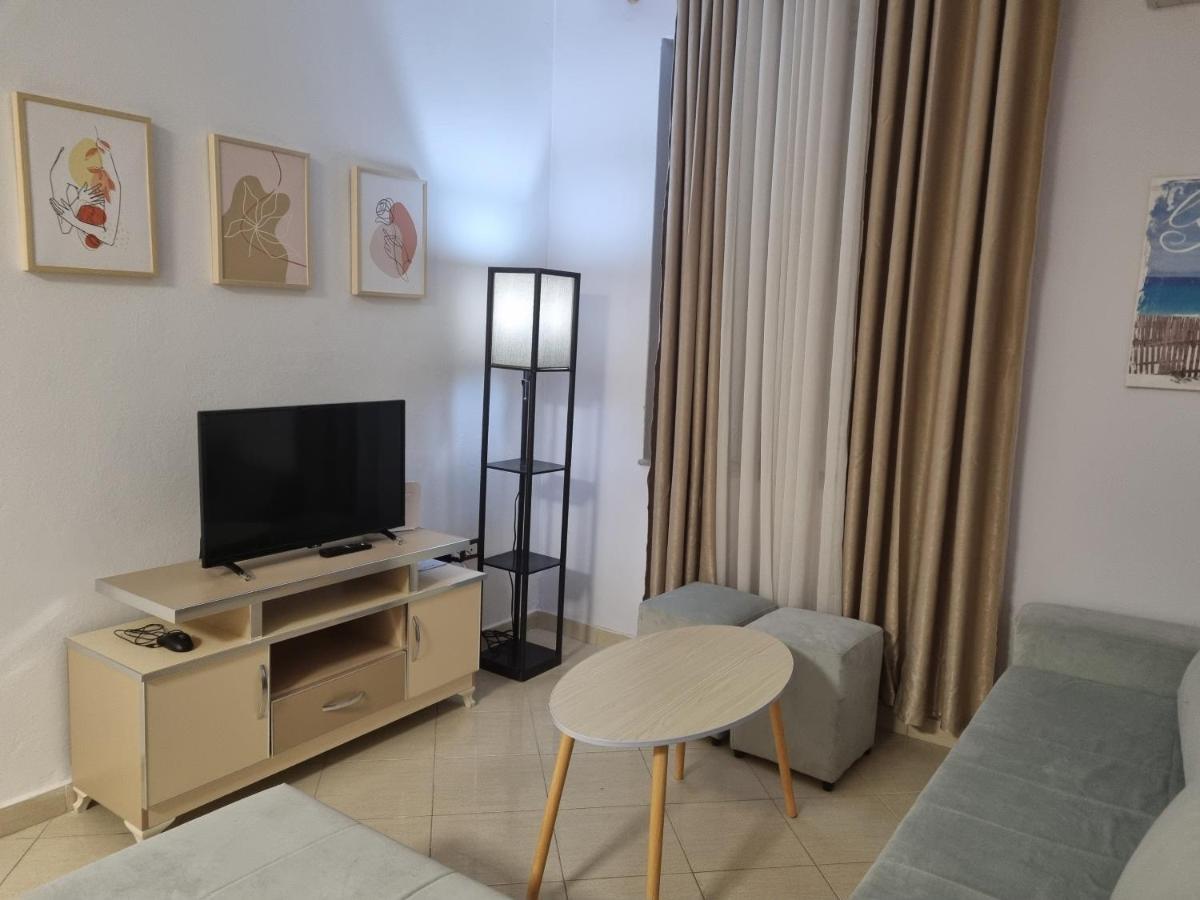 Glamorous Apartment In Tiranë Ngoại thất bức ảnh