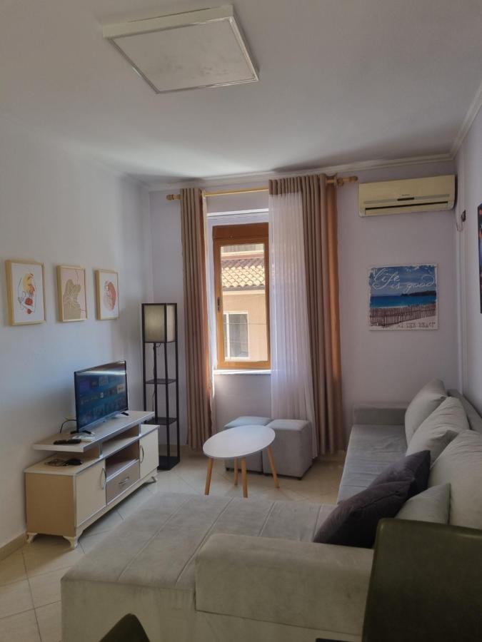 Glamorous Apartment In Tiranë Ngoại thất bức ảnh