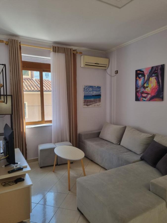 Glamorous Apartment In Tiranë Ngoại thất bức ảnh