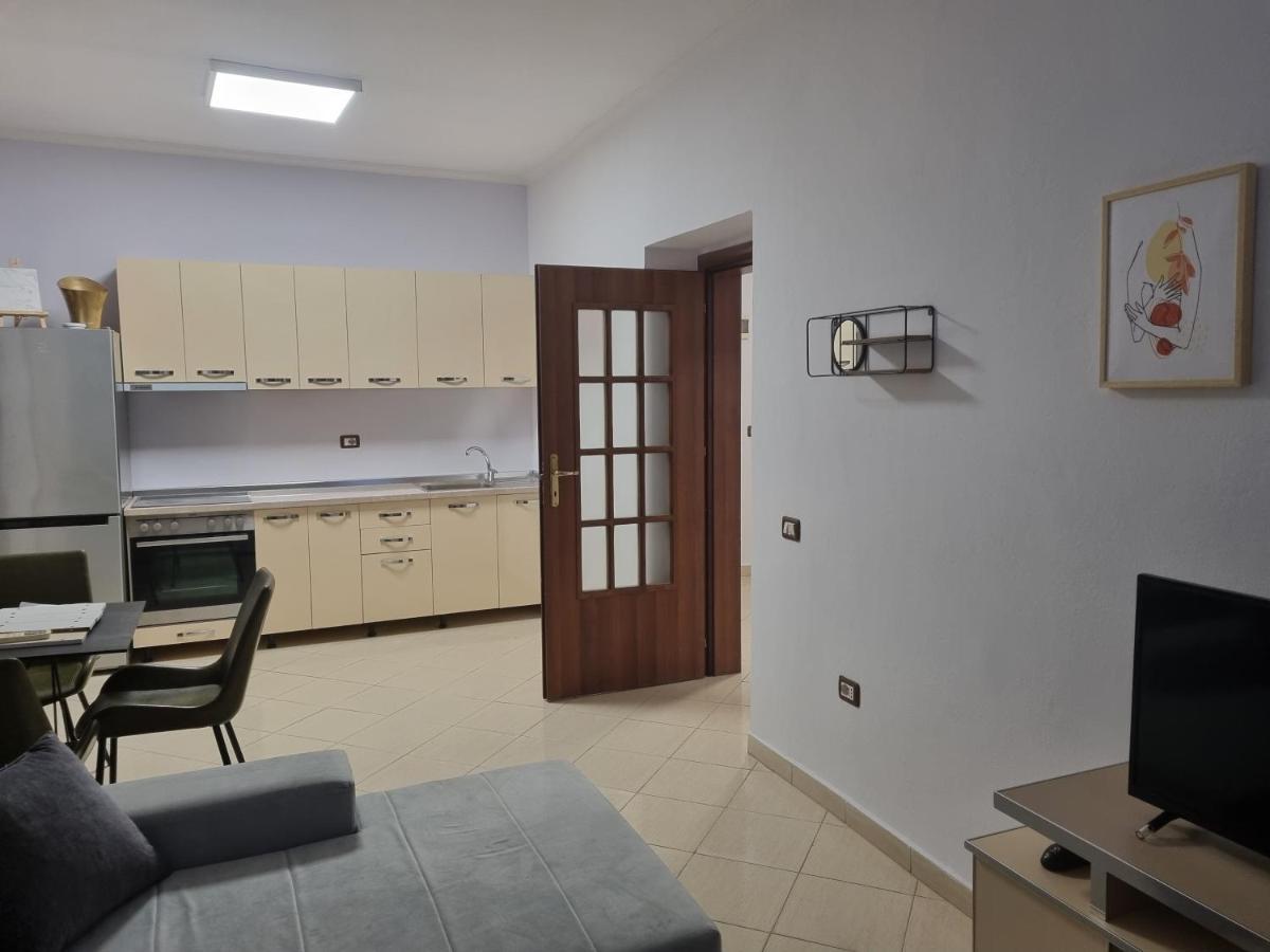 Glamorous Apartment In Tiranë Ngoại thất bức ảnh